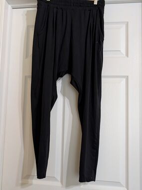 Nike Black Drop-Crotch Jogger Pants